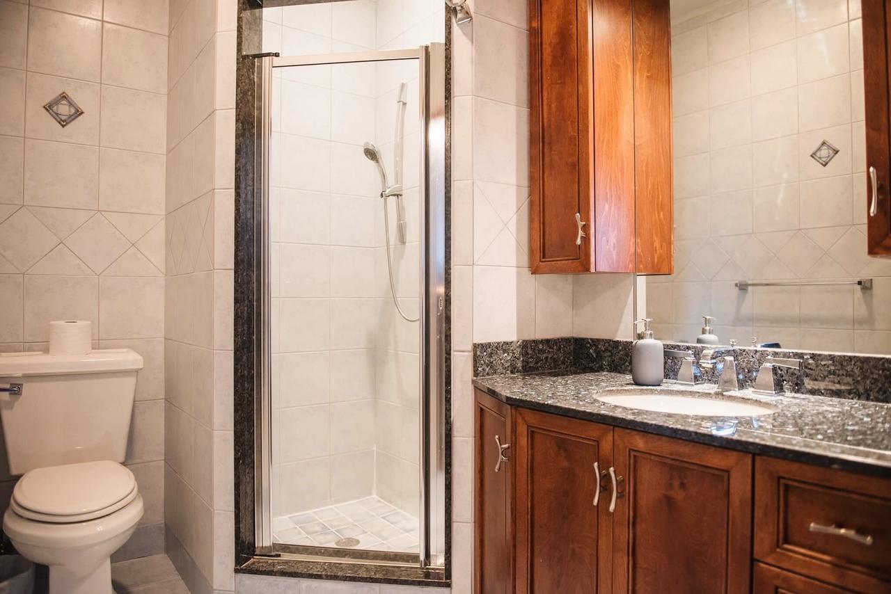Jstlikehome - Luxury Mansion & Guesthouse Ottawa Luaran gambar